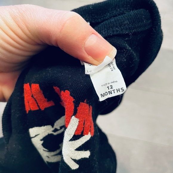 Baby Pearl Jam onesie - Picture 3 of 3